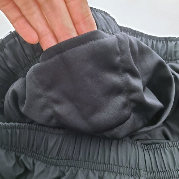 Nike Dri Fit black running shorts plus size - Picture 6 of 11